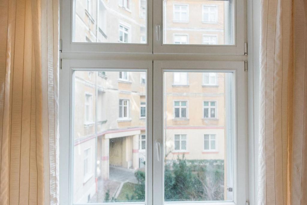 Lion Apartments In Historical Center, Bratislava Old Town Exterior foto